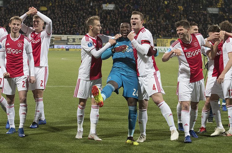 Pays-Bas : André Onana sauve la mise pour Ajax qui se qualifie en Coupe