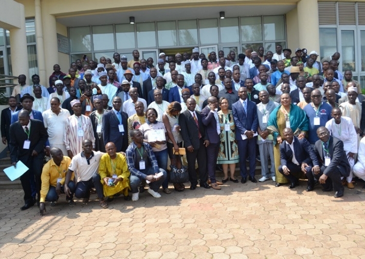 Les clubs amateurs du Cameroun arrêtent la procédure au TAS contre Ahmad et la CAF