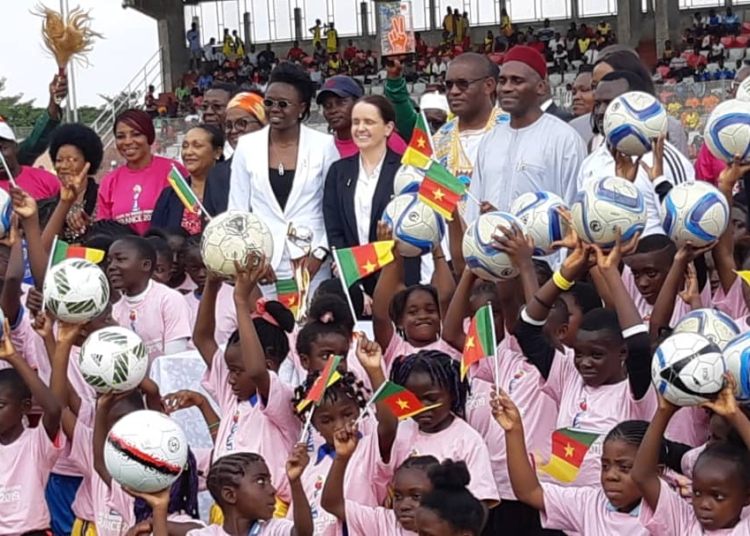 Coupe du monde 2019 : le trophée de passage au Cameroun