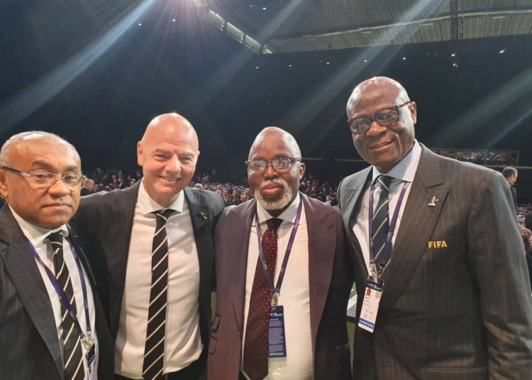 CAF : Constant Omari et la FIFA confirment pour Ahmad Ahmad