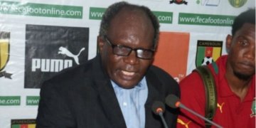 Jean-Paul Akono : reconnaissant envers Samuel Eto&rsquo;o, mais  » ignoré dans chacune des décisions qu’il a pu prendre en rapport avec le football camerounais »