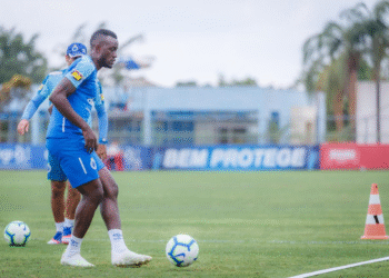 Brésil : Joel Tagueu peut désormais rejouer au football