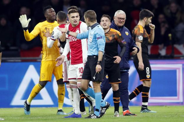 Ajax et André onana sortent de l’UEFA Champions League