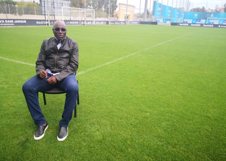 Télévision : Thomas Nkono se dévoile dans Carrières