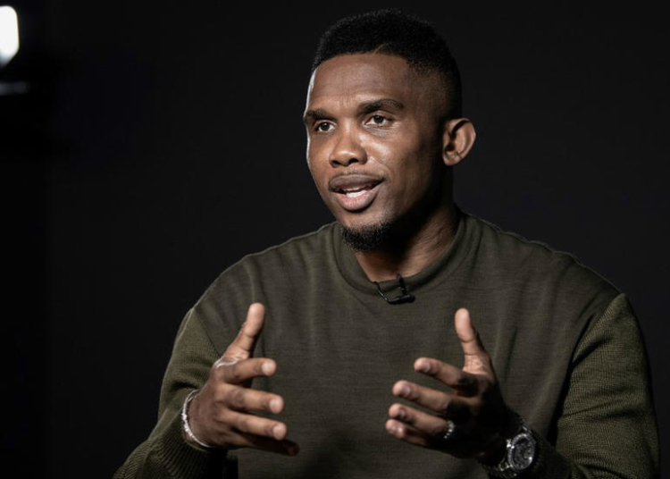 Bras de fer FIFA – CAF : Samuel Eto’o soutient Ahmad Ahmad et tance Gianni Infantino