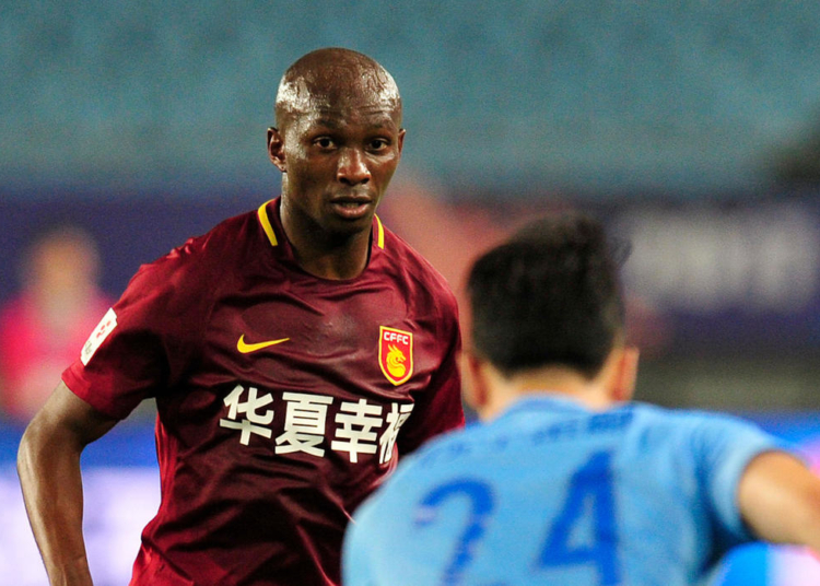 Stéphane Mbia est bloqué au Cameroun