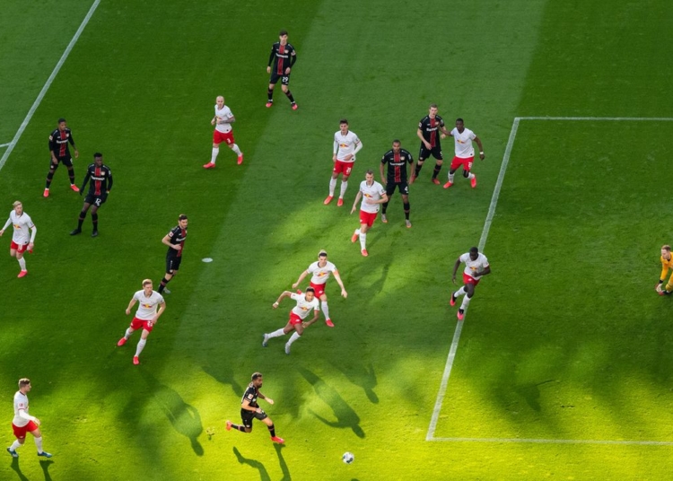 FIFA: cinq remplacements par match autorisés provisoirement