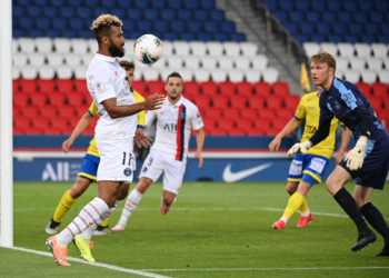 Paris se prépare, Choupo-Moting brille