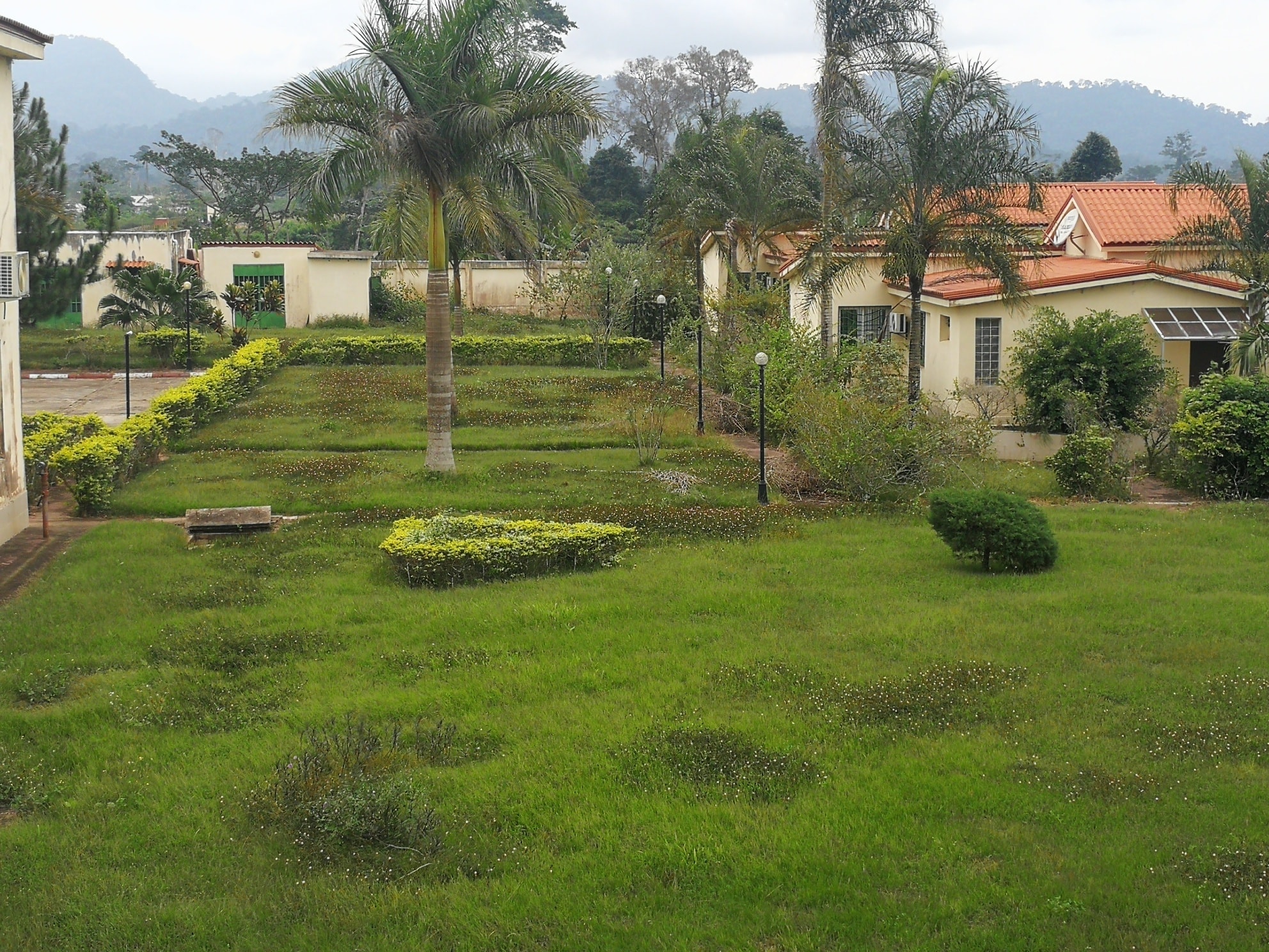 Centre d&rsquo;Excellence de la CAF : selon le ministre des sports, tout va bien