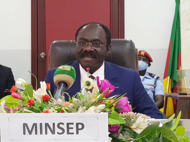 Impasse Fecafoot / Ligue : le ministre Kombi Mouelle explique les positions du gouvernement