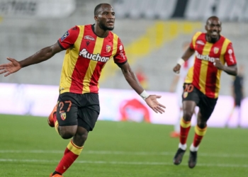 Ligue 1 : Ignatius Ganago tire Lens vers le haut