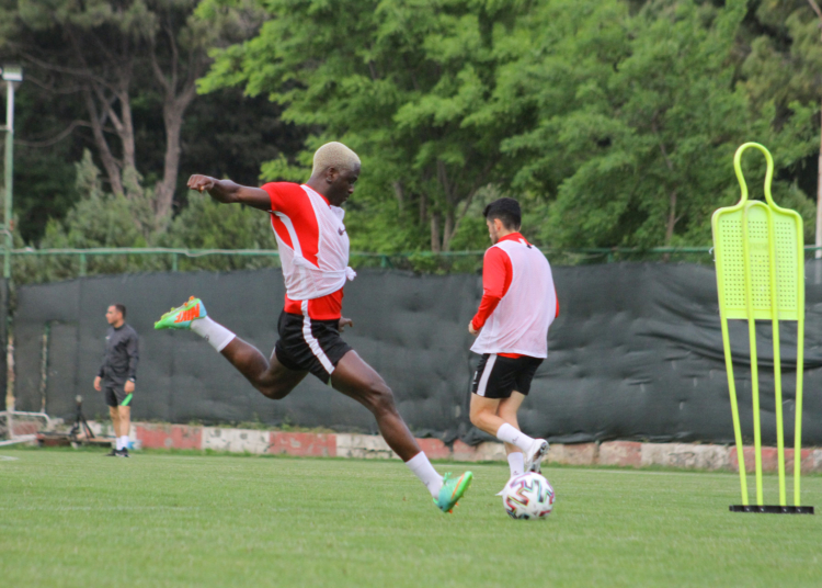 Jean-Claude Billong : « Je défendrai mon honnêteté et mon professionnalisme jusqu’au bout «