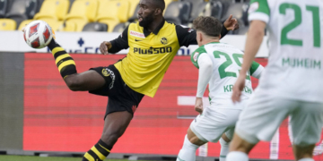 Amical : Moumi Ngamaleu buteur, Nsamé spectateur