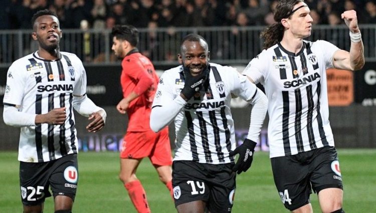 Amical : Stéphane Bahoken et Angers régalent