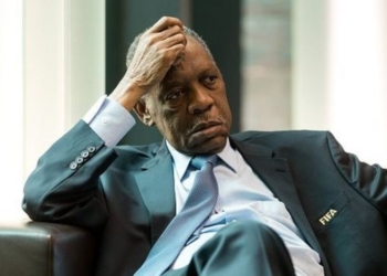 CAF : pourquoi la FIFA suspend Issa Hayatou