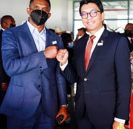 Madagascar : Samuel Eto’o et le Président de la République inaugurent le stade Barea Mahamasina