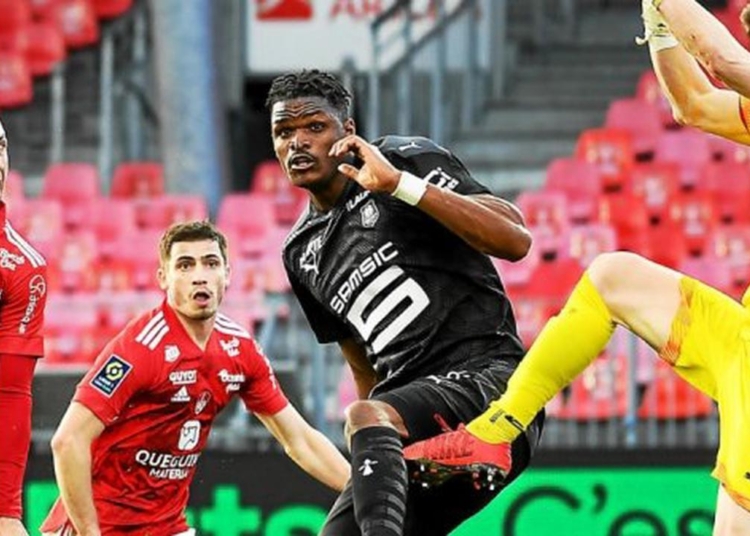 Ligue 1 : Gerzino Nyamsi décisif, Strasbourg sur un nuage