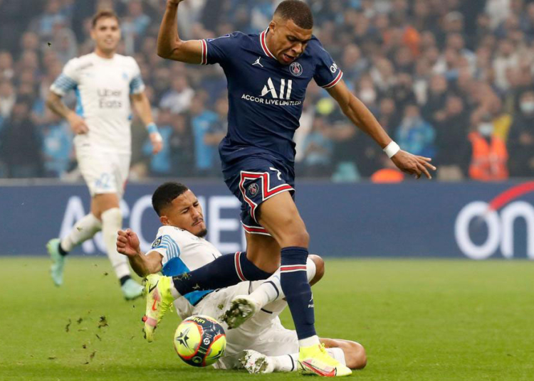 Marseille : Pape Gueye couvre Saliba d’éloges