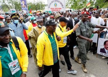 CAN 2022 : Paul Biya envoie son principal collaborateur à la CAF