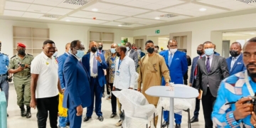 CAN 2021 : Samuel Eto&rsquo;o, Dr Patrice Motsepe, Ngoh Ngoh et Pr Kombi Mouelle; ça donne quoi au Stade Olembé ? (en images)