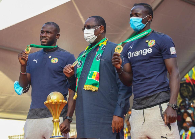 CAN 2021 : Sénégal, les champions d’Afrique couverts de cadeaux
