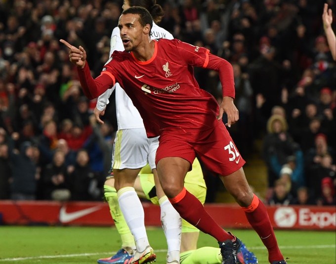 Fantastique Liverpool, fantastique Matip qui marque dans une écrasante victoire contre Leeds