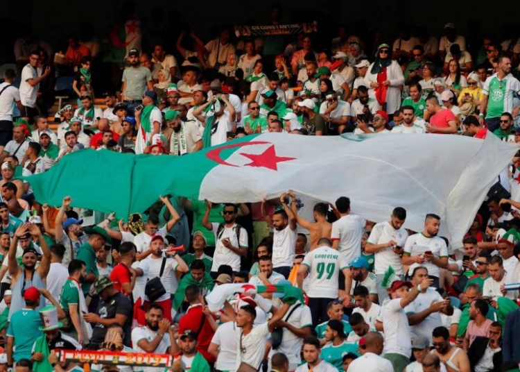 ALG – CAM : des milliers d’Algériens s’accaparent déjà les tickets