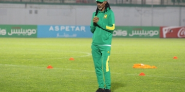 Algérie – Cameroun : Rigobert Song dos au mur