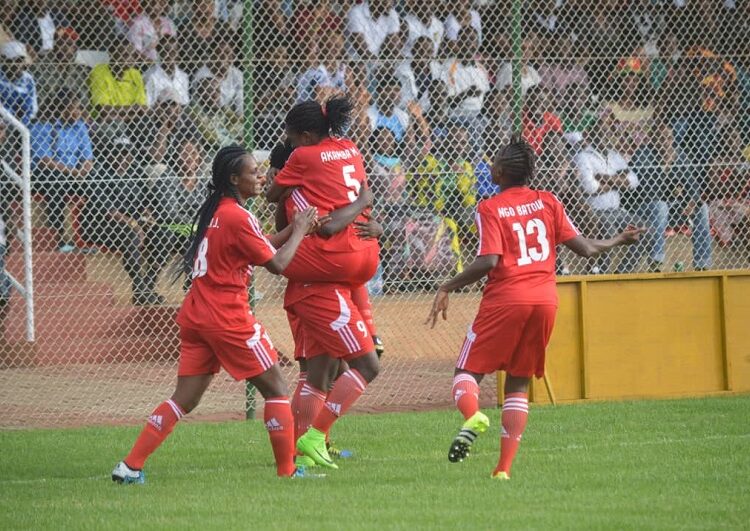 Guinness Super League : Eclair foudroie Vision Sport