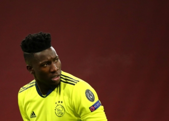 André Onana, pour Erik Ten Hag, entraîneur de l'Ajax, est "notre numéro un incontesté"