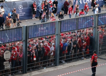 UEFA Champions League : scènes chaotiques devant le stade