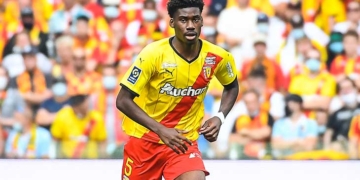 RC Lens : un binational frappe à la porte des Lions indomptables