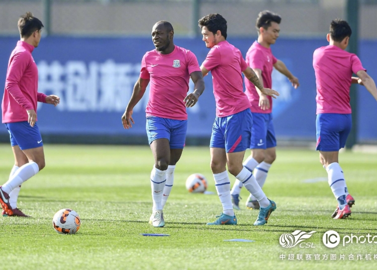 Christian Bassogog de retour sur les terrains en Chine