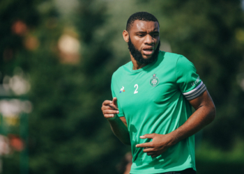 Ligue 2 : Saint-Etienne, Moukoudi spectateur