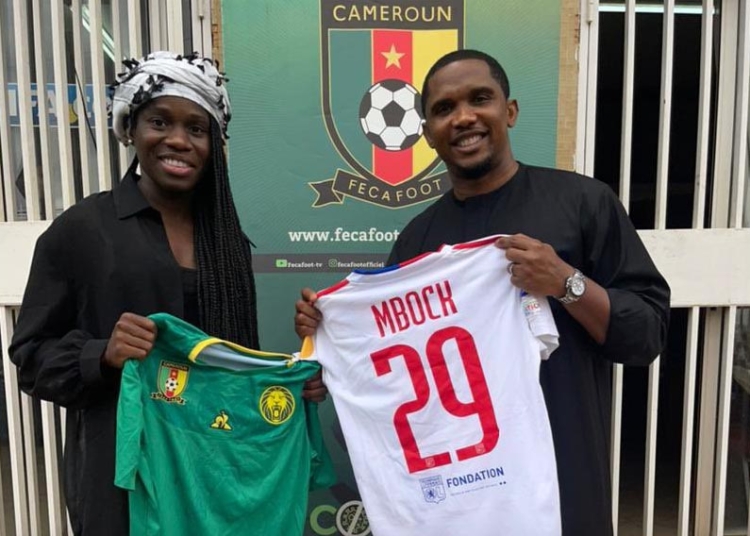 Equipe de France : une Bleue à la rencontre de Samuel Eto’o