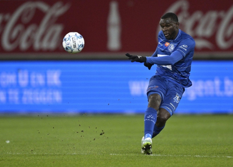 Ligue Europa : Ngadeu cale, Kunde passe