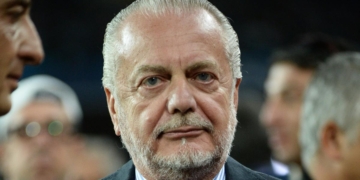 Joueurs africains : la CAF charge le président de Naples