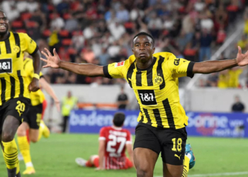 Allemagne Youssoufa Moukoko ouvre son compteur de but