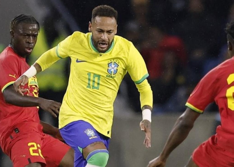 Brésil: une Seleçao créative, sérieuse et divertissante