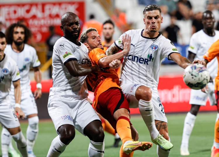 Turquie : Bahohen contre Boey, mais Galatasaray l'emporte