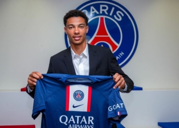 PSG&nbsp;: le salaire astronomique d&rsquo;Hugo Ekitike fait polémique