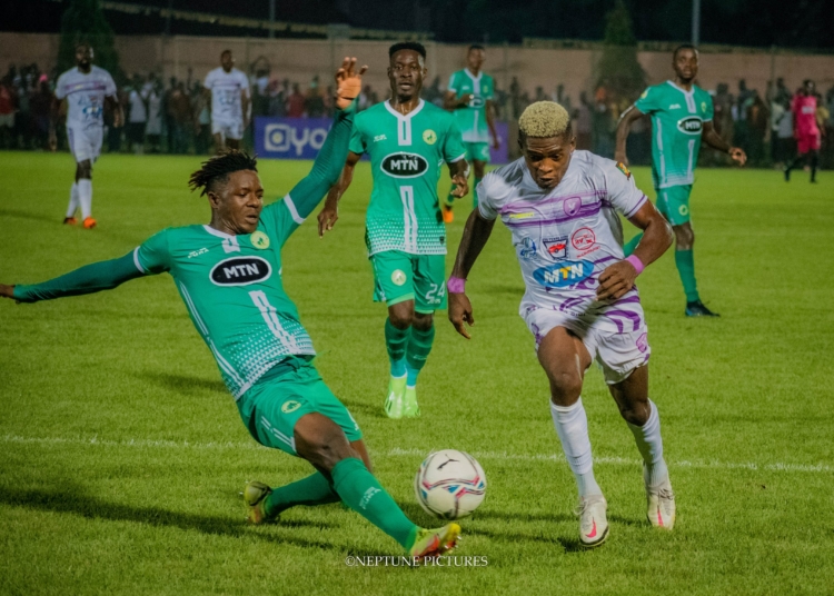 Elite One : Coton Sport cale contre Colombe