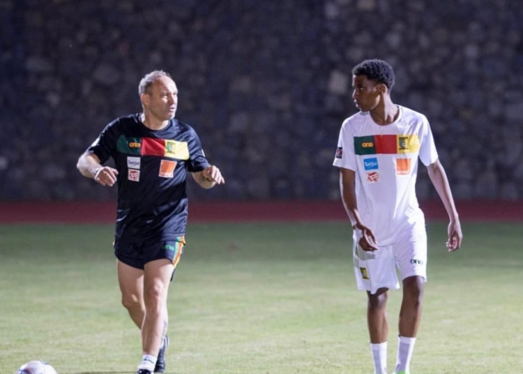 Arrêt sur image : le fils de Rigobert Song s’entraîne avec les Lions Indomptables