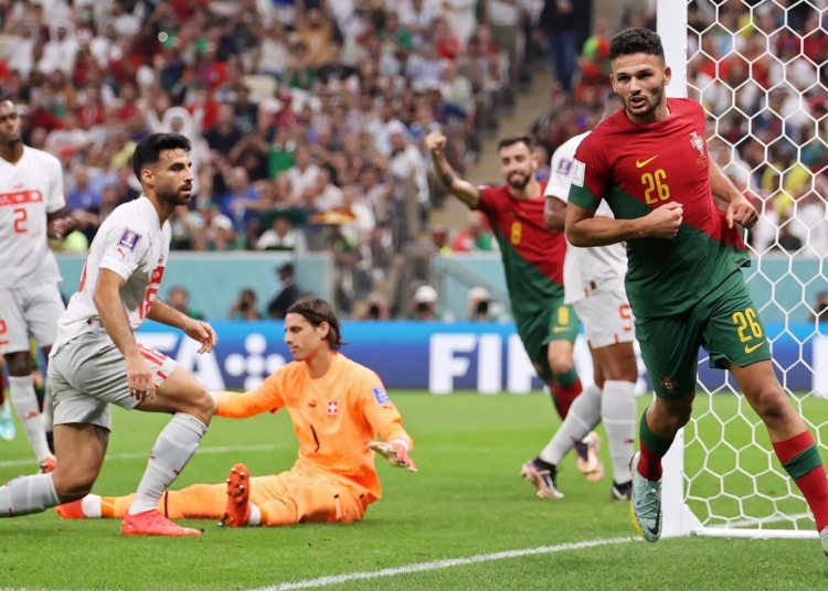 Le Portugal foudroie la Suisse et jouera le Maroc en quarts