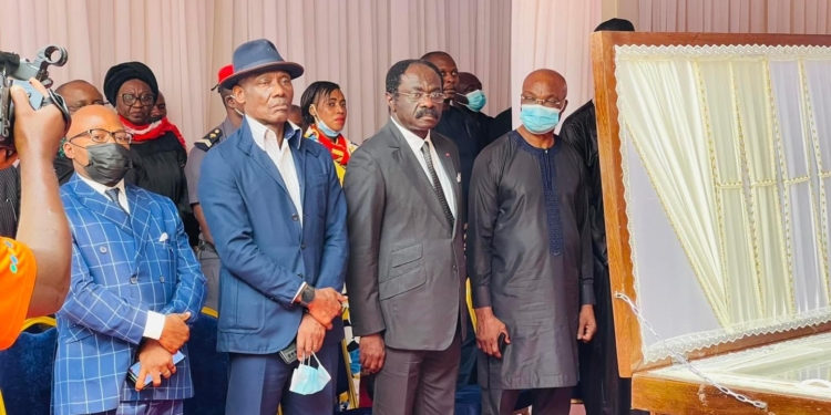 Obsèques : Gweha Ikouam entame son dernier voyage