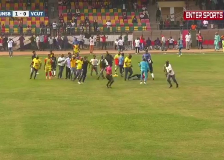 Elite Two : les supporters de Unisport molestent les arbitres