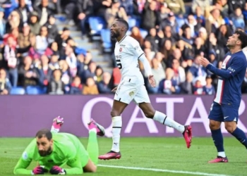 Ligue 1 : un Toko Ekambi XXL punit Mbappé et Paris