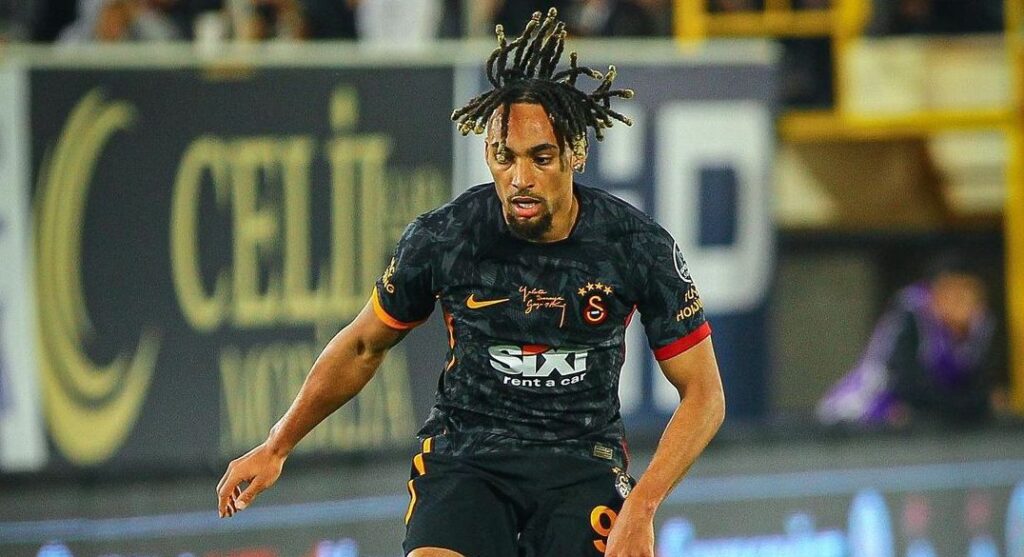 Sacha Boey et Galatasaray fracassent Istanbulspor