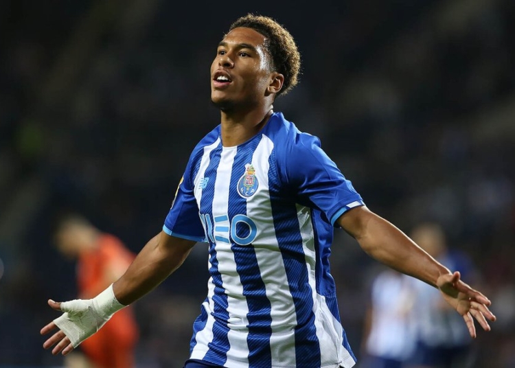 Lions Indomptables : Danny Namaso envoie un message à Rigobert Song