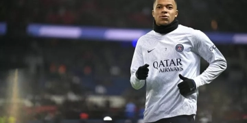 Ligue 1 : Kylian Mbappé tacle violemment le PSG